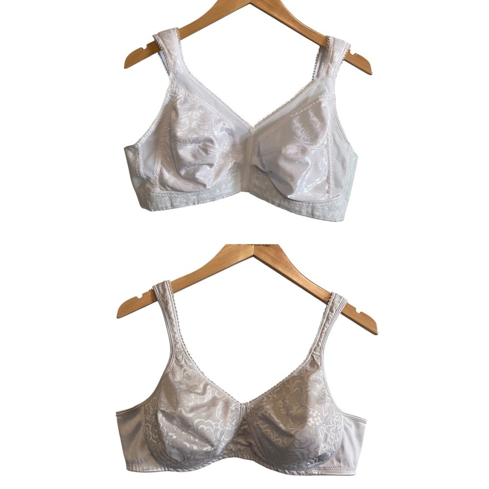 Playtex Bundle of Two Wireless 18 Hour Comfort Strap Bras Size 42B